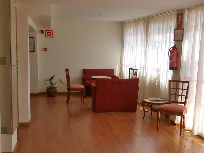 Hotel Mayna Бенидорм Экстерьер фото