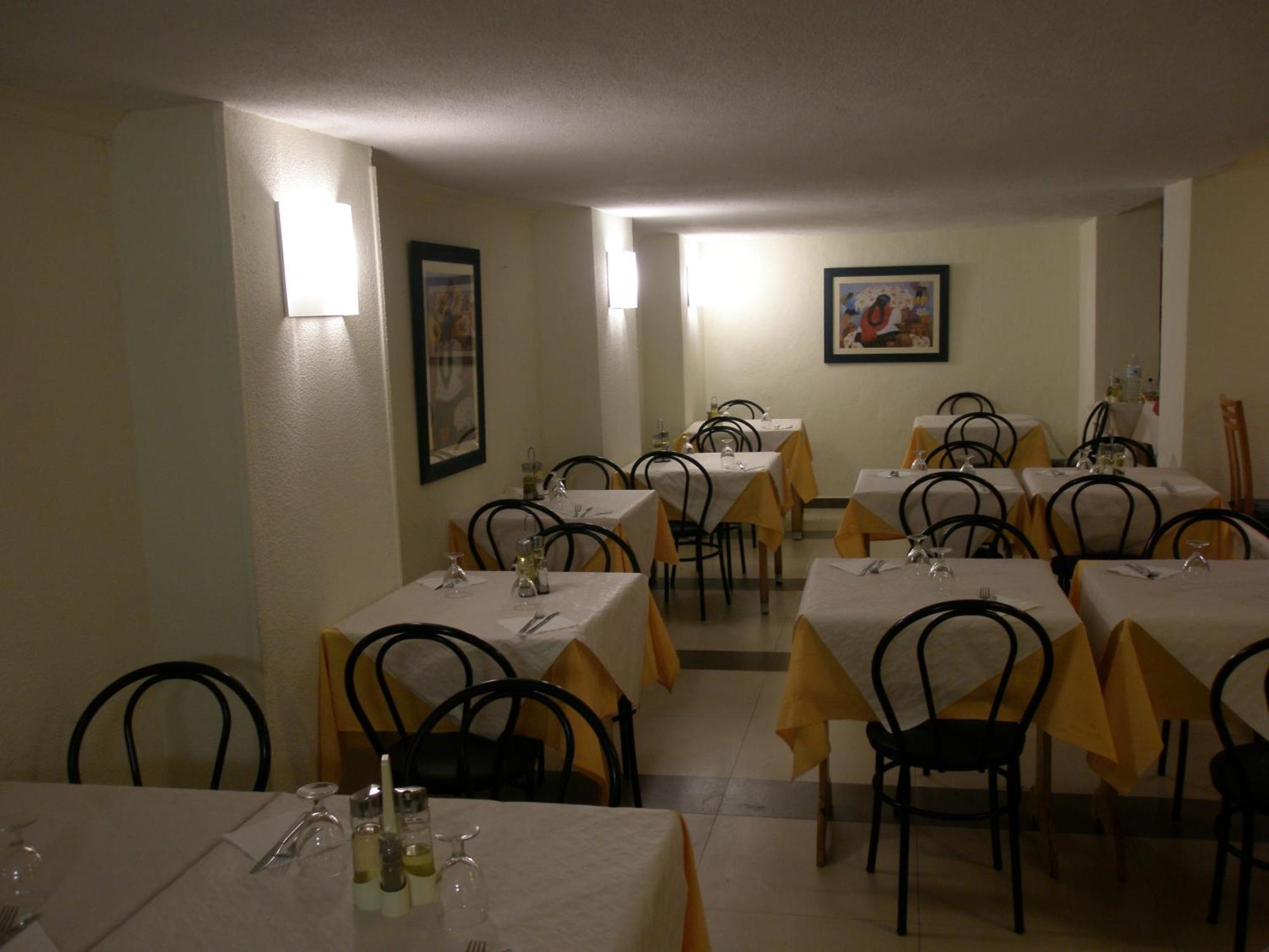 Hotel Mayna Бенидорм Экстерьер фото